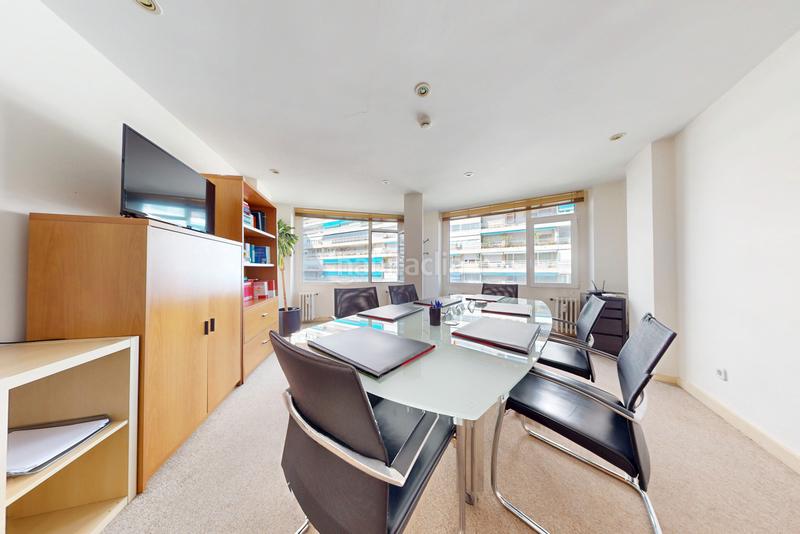 Foto 1091d34c-42a1-47f7-85ac-ac5e2a2a6744. Oficina amb calefacció a Vallehermoso Madrid