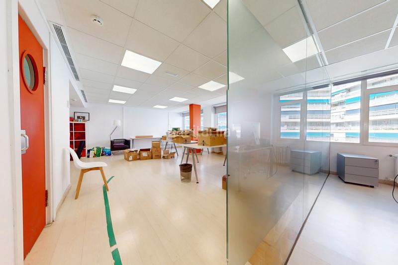 Foto 1cb20931-88ee-4a2c-a48b-9bf69c47cb0c. Oficina amb calefacció a Vallehermoso Madrid