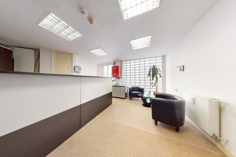 Foto 6cd9b3f1-294b-4b73-adbb-45f4db6d85e5. Oficina amb calefacció a Vallehermoso Madrid