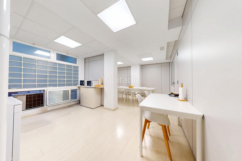 Foto a0b5ea9c-e22a-4f57-aa91-c3acc39d9276. Oficina amb calefacció a Vallehermoso Madrid