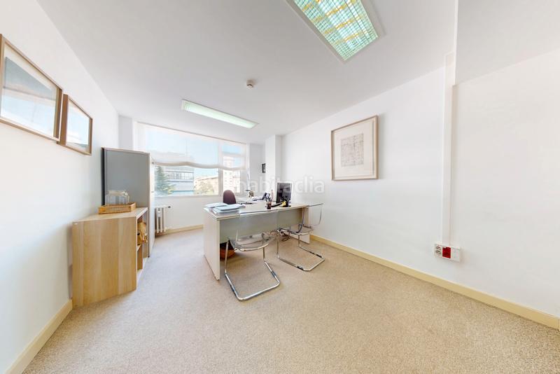 Foto e63e690f-f1e9-4187-866f-35098d3cce17. Oficina amb calefacció a Vallehermoso Madrid