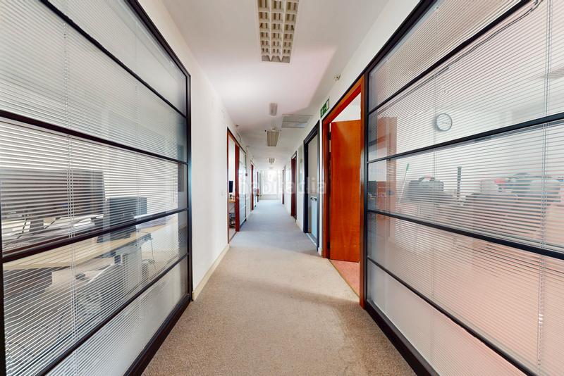 Foto e752441a-f627-4095-8683-0b9e6074907b. Oficina amb calefacció a Vallehermoso Madrid