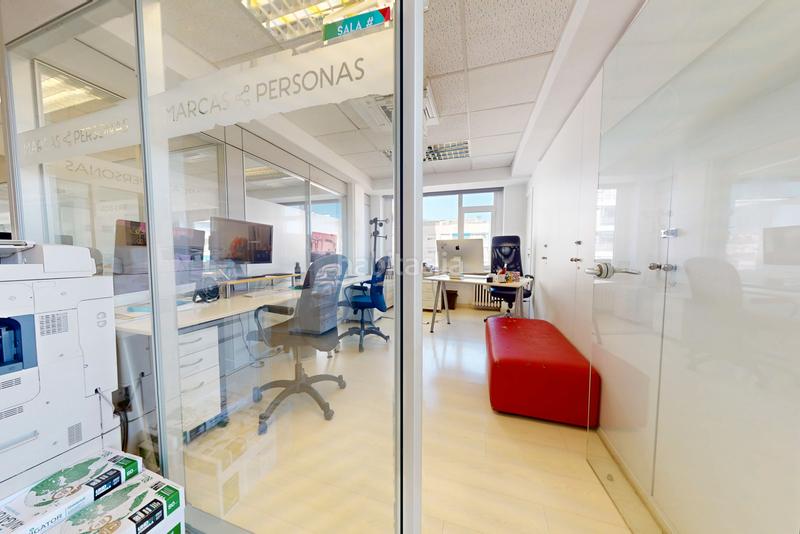 Foto f999ba31-4b9e-45d9-968f-adcee462b3a5. Oficina amb calefacció a Vallehermoso Madrid