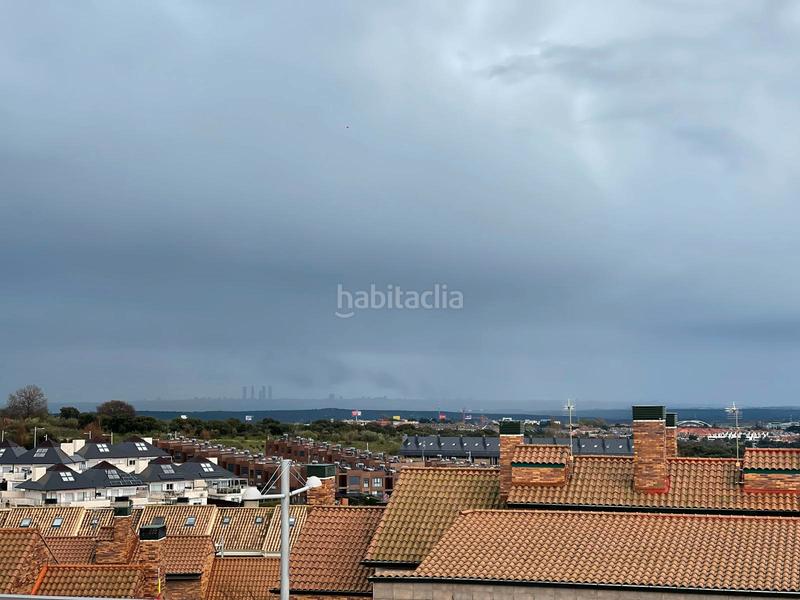 Foto ac5be498-0db1-49c5-80f5-8ab9327592ef. Casa adosada ^**^espectacular adosado con vistas panorámicas al skyline de madrid^^**^ este precioso adosado es en Torrelodones