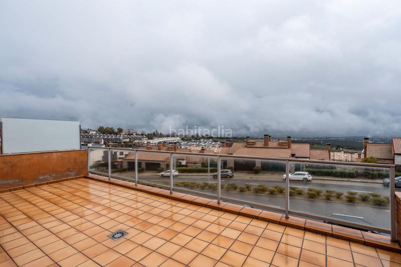 Foto b134801e-6c36-41ec-994b-b9c273ff9ecc. Casa adosada ^**^espectacular adosado con vistas panorámicas al skyline de madrid^^**^ este precioso adosado es en Torrelodones