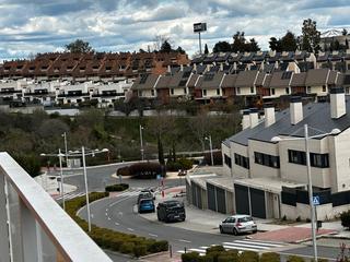 Casa adossada a Centro Comercial-Hospital. ^**^espectacular adosado en torrelodones con vistas panorámicas