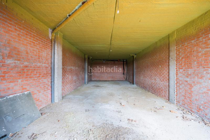 Foto fe8dc3e4-062f-4f46-87f7-59f6e58063c7. Local comercial a Parla este Parla