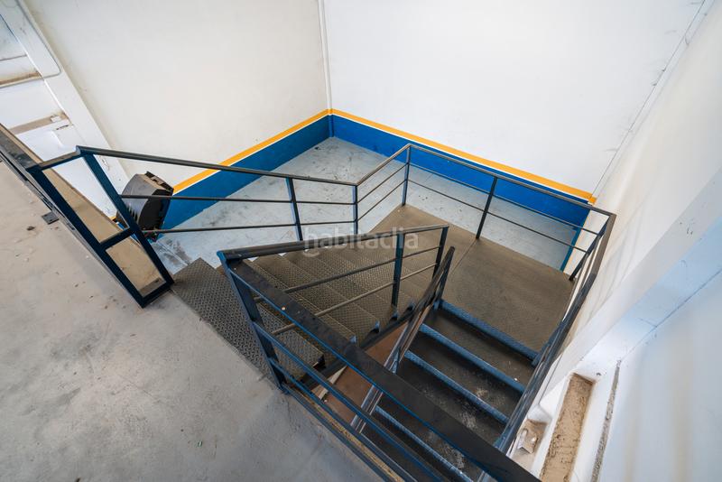 Foto 08cec51b-361d-4a54-9c3d-c9c6b084e296. Industrial building in Meco pueblo Meco