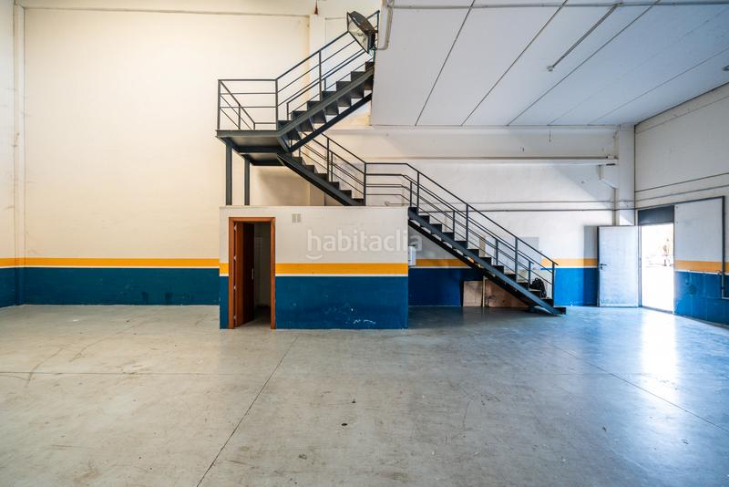 Foto 18d6e31b-e55a-4d83-9548-da8c0aa6cb62. Industrial building in Meco pueblo Meco