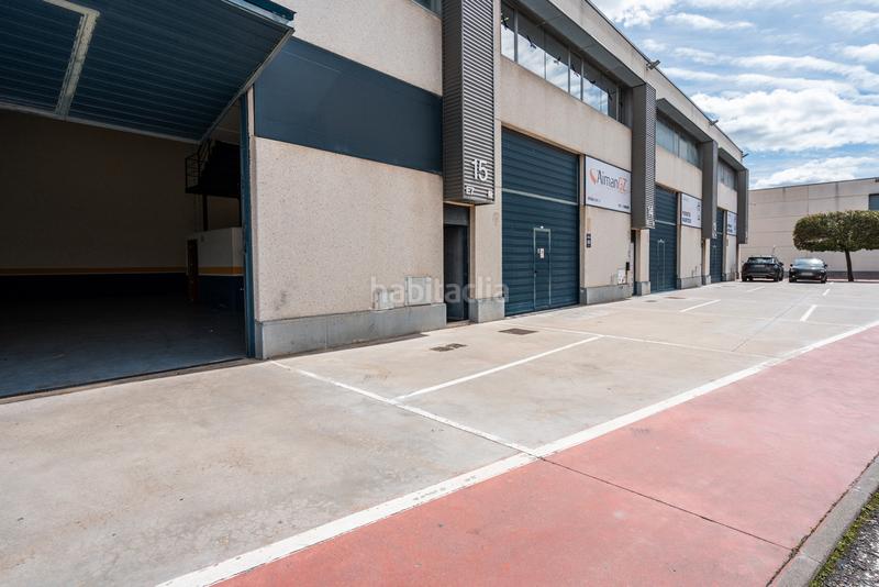 Foto e1523b4b-b187-4f00-8481-732e3380a021. Industrial building in Meco pueblo Meco