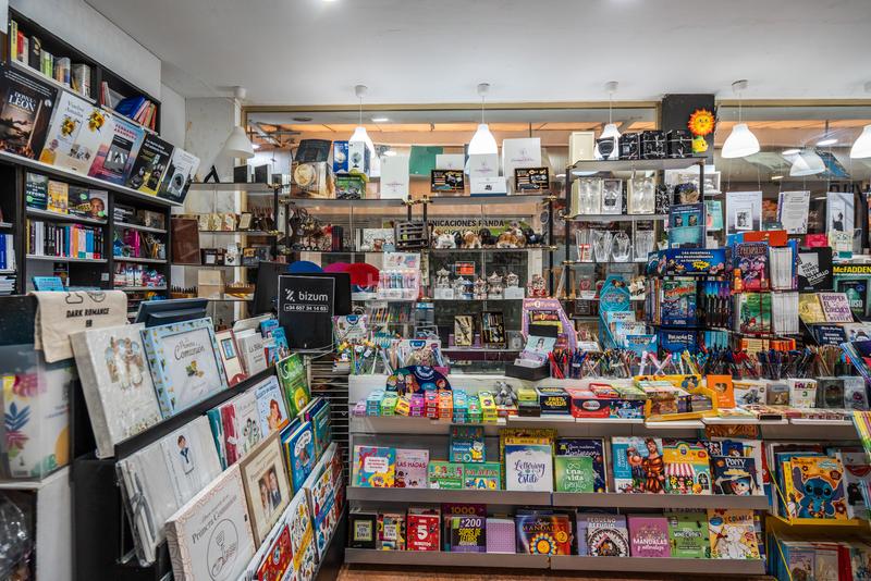 Foto 244242e2-f91d-43d2-8e91-2a87fb5c07f3. Local commercial dans plaza de españa 13 dans Casco Antiguo Leganés