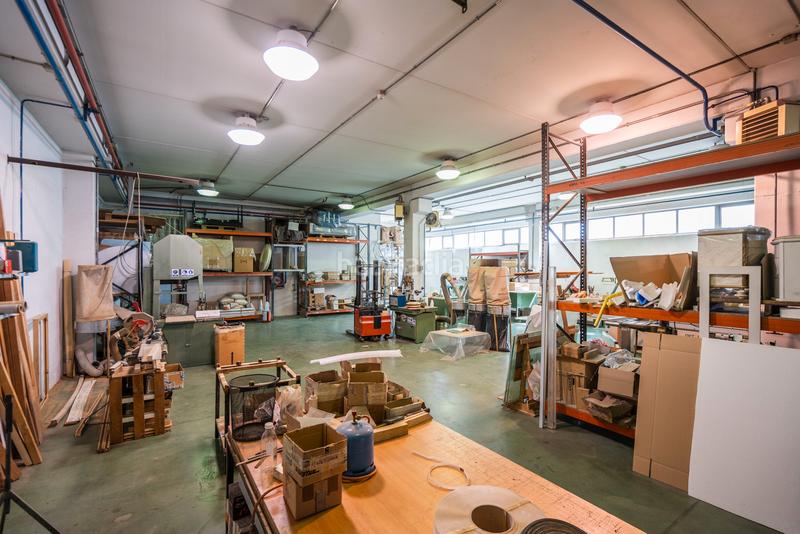 Foto 65ad0abf-9341-4583-a787-3f421169dc7e. Bâtiment à usage industriel avec chauffage dans Norte-Universidad Móstoles