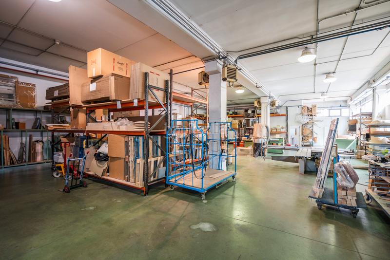 Foto 9e8c6863-18c9-452d-af35-d9bfc69d8f2e. Bâtiment à usage industriel avec chauffage dans Norte-Universidad Móstoles