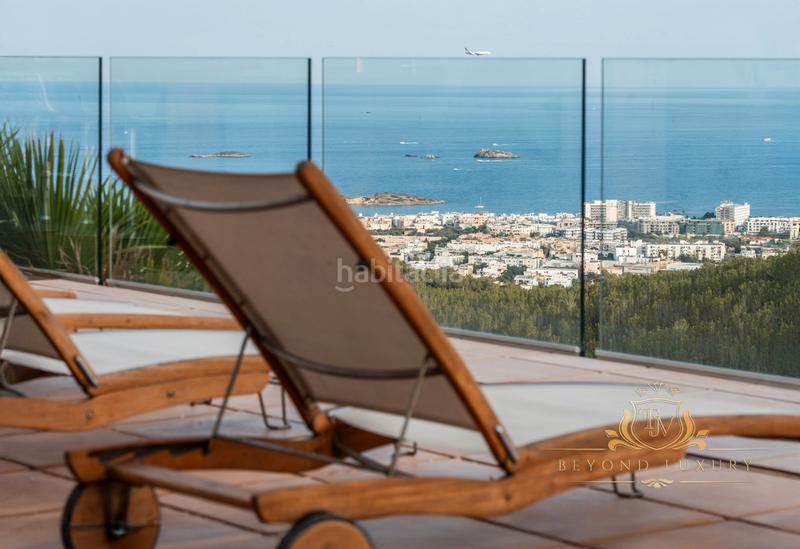 Foto be9163c6-983c-41f1-aa65-ff001033d8de. Xalet amb xemeneia aparcament piscina a S´Eixample-Can Misses Ibiza