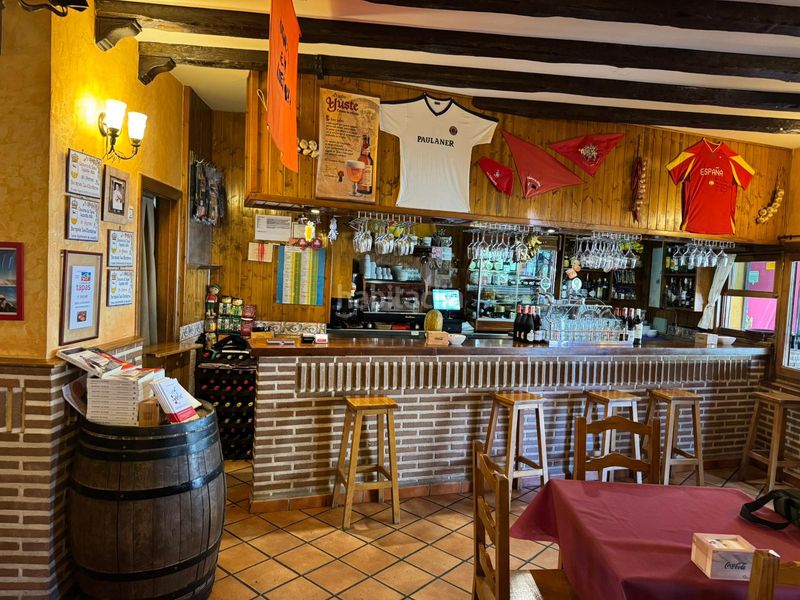 Foto aee335b7-a873-4738-b8e7-a39bd4632c67. Local comercial ^**^en venta restaurante en pleno funcionamiento en lanzahita^**^ se pone a la venta, por motivo de jubilación, un restaurante en en Lanzahíta