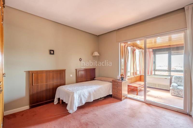 Foto 4ecf7405-d4da-42f8-b420-a74cdd9c6565. Piso ^**^increíble piso de 4 dormitorios con gran terraza cerrada en ronda de segovia^**^ magnífica vivienda situada en la exclusiva y en Madrid