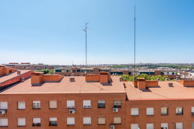 Foto eb2c709f-f016-4bc1-b2de-5edb789c8d8d. Piso ^**^increíble piso de 4 dormitorios con gran terraza cerrada en ronda de segovia^**^ magnífica vivienda situada en la exclusiva y en Madrid