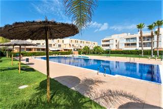 Appartement  Calle conrado albadalejo. Espectacular piso bajo con jardín en urbanización adelfas ii – a