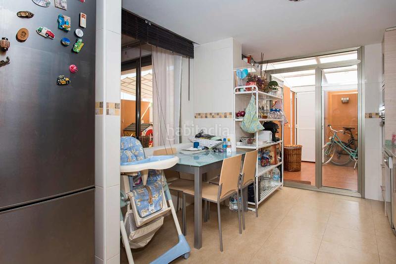 Foto 163ad9c4-6c0c-4a3d-bc4e-960b32a153e8. Piso espectacular piso bajo con jardín en urbanización adelfas ii – golf presentamos este magnífico piso bajo con dos amplias en Alicante