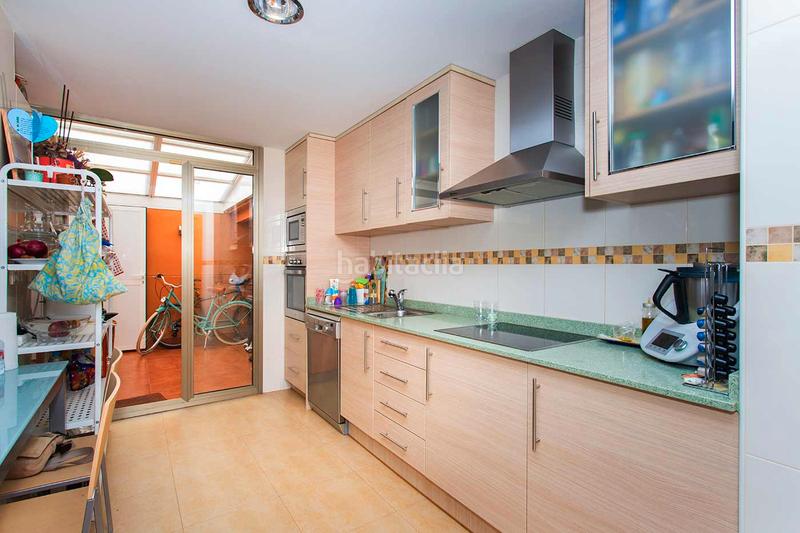 Foto 28dba766-965b-41db-bf2a-16e7e60e848f. Piso espectacular piso bajo con jardín en urbanización adelfas ii – golf presentamos este magnífico piso bajo con dos amplias en Alicante