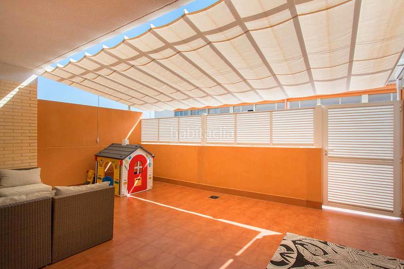 Foto 8c633fb4-ef65-48c9-9775-dacf40774459. Piso espectacular piso bajo con jardín en urbanización adelfas ii – golf presentamos este magnífico piso bajo con dos amplias en Alicante