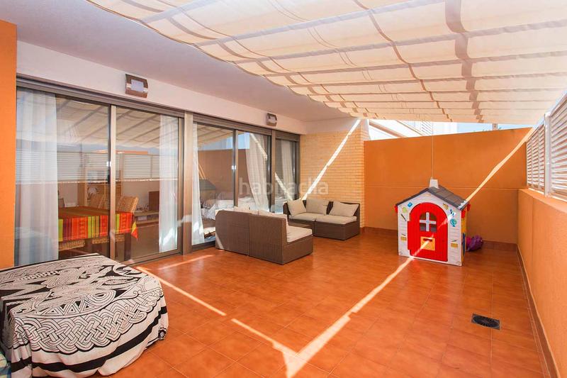 Foto 9e38a6f1-7164-4fcc-a137-b7425e1bc70b. Piso espectacular piso bajo con jardín en urbanización adelfas ii – golf presentamos este magnífico piso bajo con dos amplias en Alicante