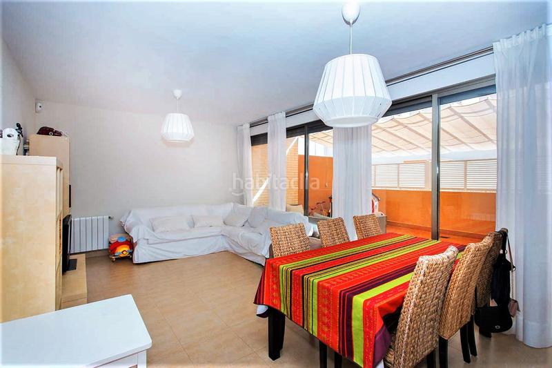Foto d3b6d711-8b8c-4164-8654-bc7af804e94e. Piso espectacular piso bajo con jardín en urbanización adelfas ii – golf presentamos este magnífico piso bajo con dos amplias en Alicante