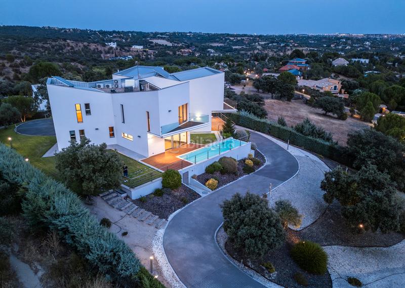 Foto 2d20b7f1-2eb8-45e2-bedf-eed20a283025. Xalet amb calefacció piscina a Molino de la Hoz Rozas de Madrid (Las)