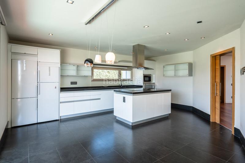 Foto 68b7278b-4534-467f-a5ef-8d73dab2af49. Xalet amb calefacció piscina a Molino de la Hoz Rozas de Madrid (Las)