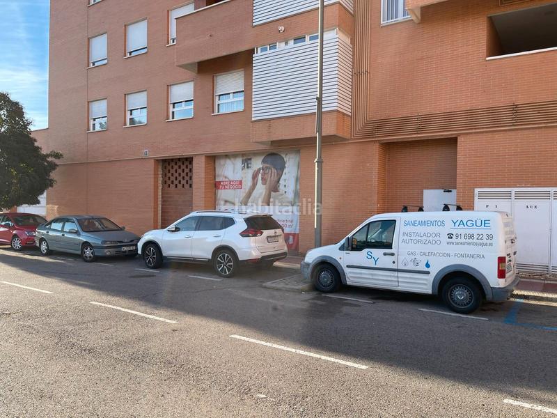 Foto c9f65198-6f58-4e53-a250-648c074fc9e2. Lloguer local comercial a Reyes Parla