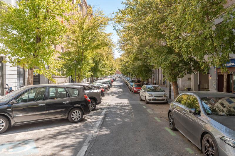 Foto c0063196-1e28-4680-b528-963d15a89c87. Office space in Argüelles Madrid