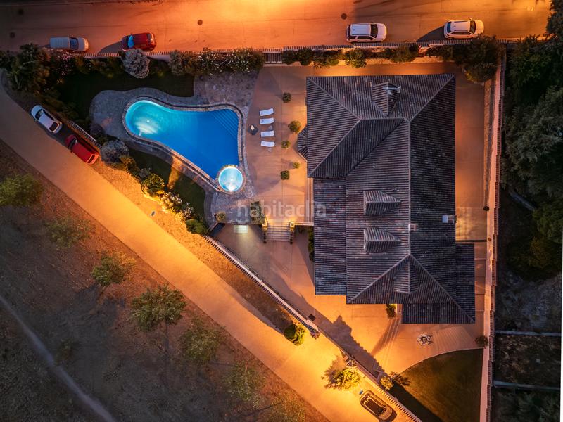 Foto 0e48ed7c-e6a4-431f-99d9-6f4835252fd0. Xalet amb xemeneia calefacció piscina a Manzanares el Real