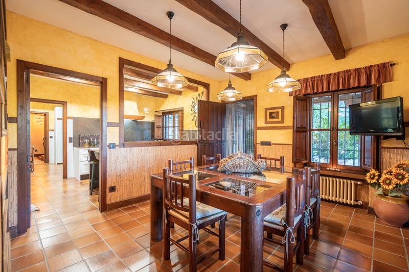 Foto 12d94dac-0965-4e79-aad2-a0496273185a. Xalet amb xemeneia calefacció piscina a Manzanares el Real