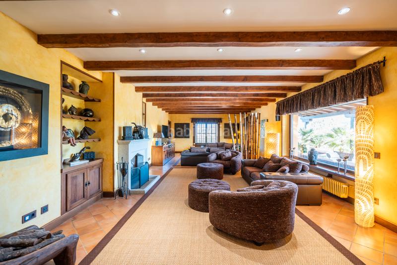 Foto 368a7784-493a-4db9-8693-c395ebc5f769. Xalet amb xemeneia calefacció piscina a Manzanares el Real