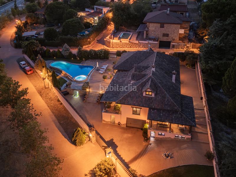 Foto 395a4684-926b-40be-b9e4-72fa81495a2e. Xalet amb xemeneia calefacció piscina a Manzanares el Real