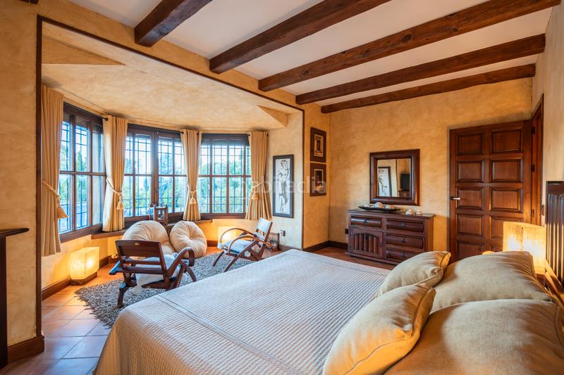 Foto 39a8b89e-f890-49f2-a507-1355c3760b37. Xalet amb xemeneia calefacció piscina a Manzanares el Real