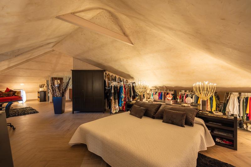 Foto 4a2e3a67-a5c9-447b-8ea9-399e3119b783. Xalet amb xemeneia calefacció piscina a Manzanares el Real