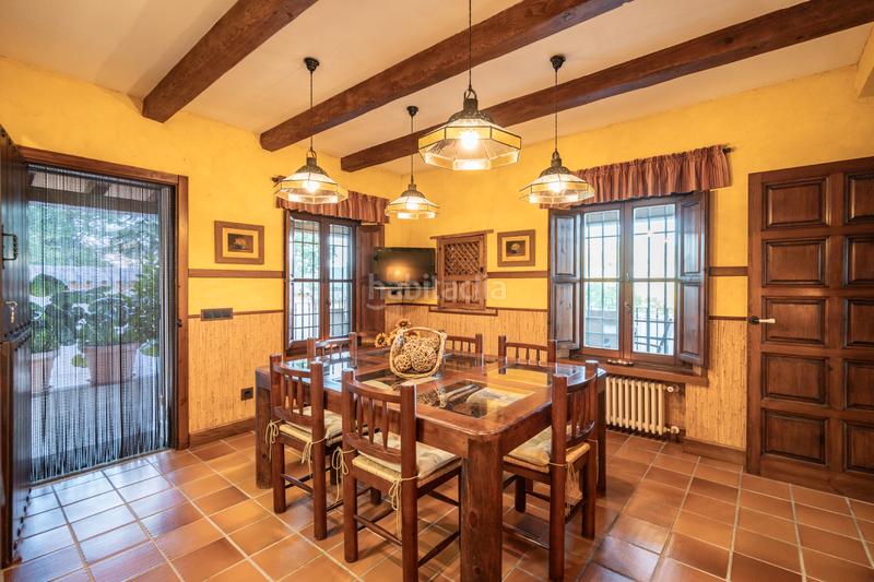 Foto 6672ee19-e089-4314-8f07-37b5e0baf550. Xalet amb xemeneia calefacció piscina a Manzanares el Real