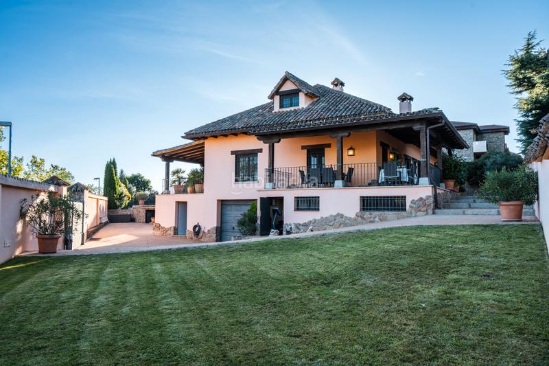 Foto 7c6442da-40e3-49f4-b88f-641d11f9a385. Xalet amb xemeneia calefacció piscina a Manzanares el Real