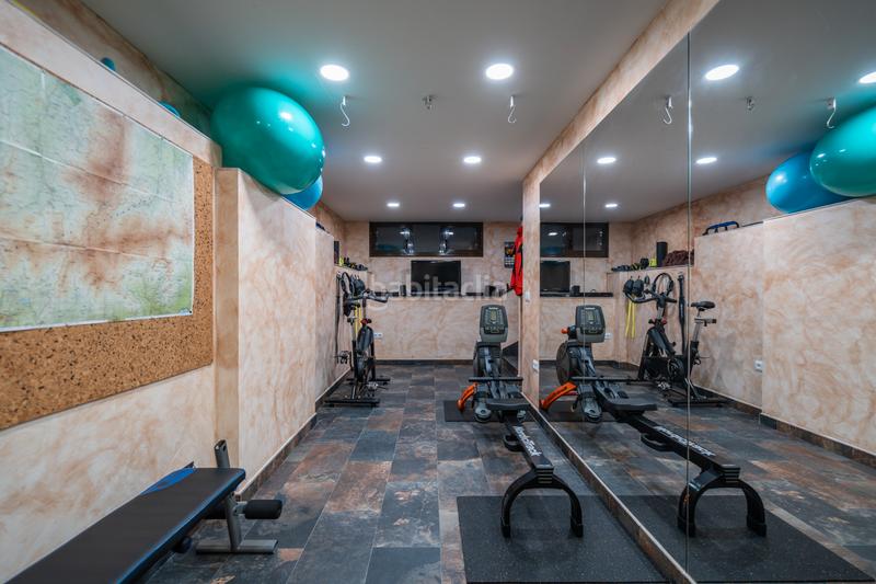 Foto ea3d41de-e37a-480a-a1b8-4d137958e393. Xalet amb xemeneia calefacció piscina a Manzanares el Real