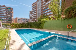 Location Appartement à Hispanoamérica-Bernabéu. ^**^piso exclusivo en alquiler en chamartín con piscina y garaje