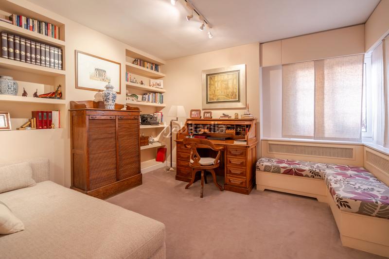 Foto 14d87af1-5501-45d9-98ea-61c28ac41f7d. Doppelhaus mit heizung parking pool in Las Marías Torrelodones