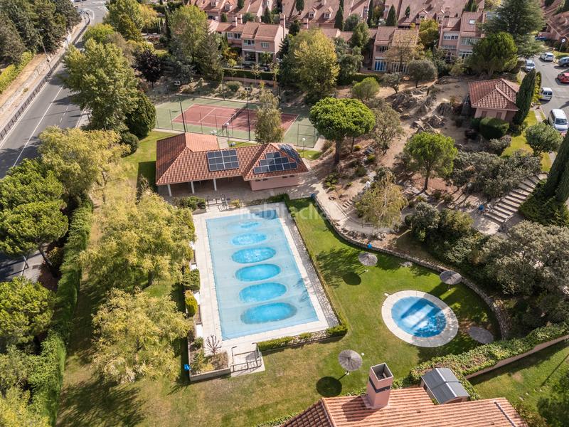 Foto feb12db1-e547-4f96-8d4d-4b13106c5187. Doppelhaus mit heizung parking pool in Las Marías Torrelodones