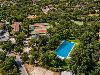 Casa aparellada a Becerril de la Sierra. ^**^exclusivo chalet pareado con jardin en urbanización premium