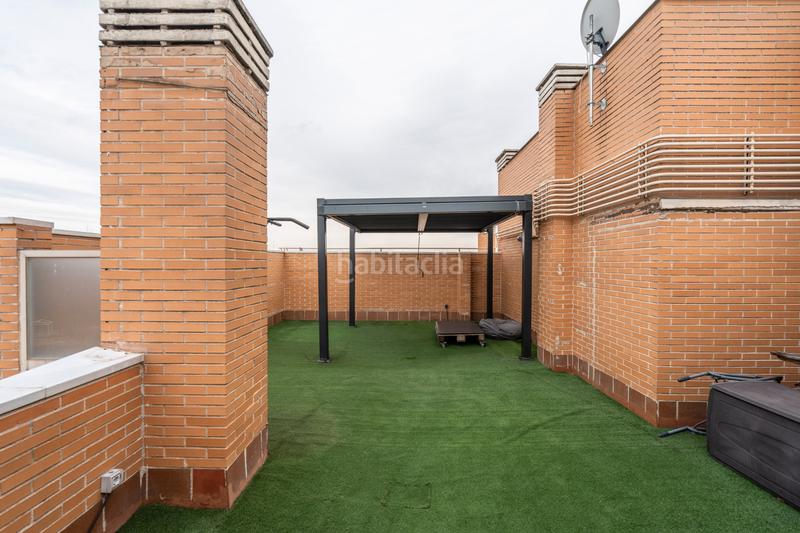 Foto 76a904c1-8e7a-4e6e-9071-09abe22633e0. Attico con riscaldamento parcheggio piscina in Arroyo de la Vega La Moraleja