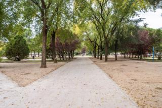 Pis  Calle pradolonguillo. ^**^bonito piso de 3 dormitorios junto al parque mujeres de orca