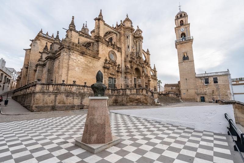 Foto 7cc74739-5d65-4992-8d72-c19f50827a93. Casa amb xemeneia calefacció a Centro Jerez de la Frontera