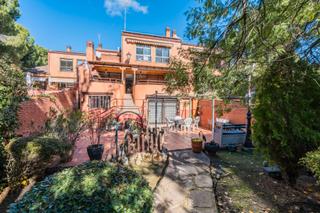 Casa adossada a Parquelagos-Puente Nuevo. ^**^chalet de lujo de más de 400 m2 con jardín y zonas de ocio e