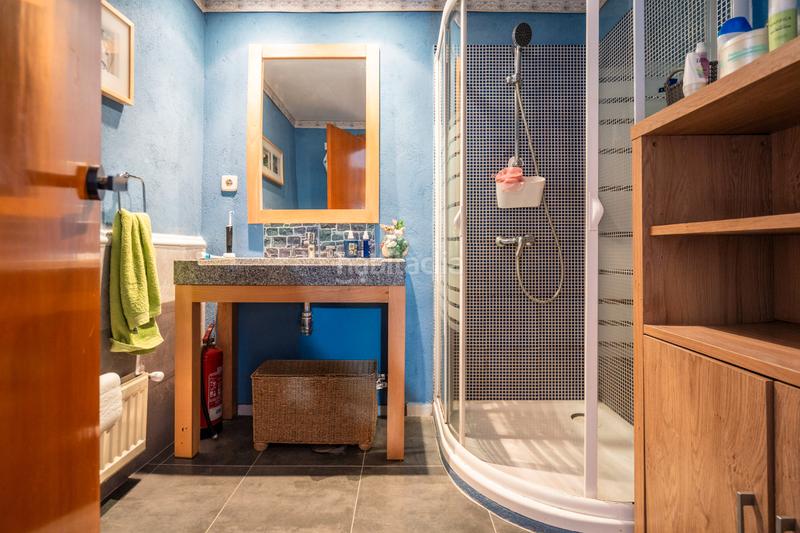 Foto 139d741d-0053-4dcc-a38e-703207bc49ff. Casa adossada amb xemeneia calefacció aparcament piscina a Galapagar