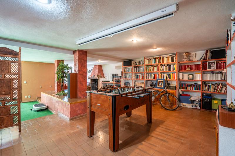 Foto 155da270-de06-4439-b1d8-107bdf43b33b. Casa adossada amb xemeneia calefacció aparcament piscina a Galapagar